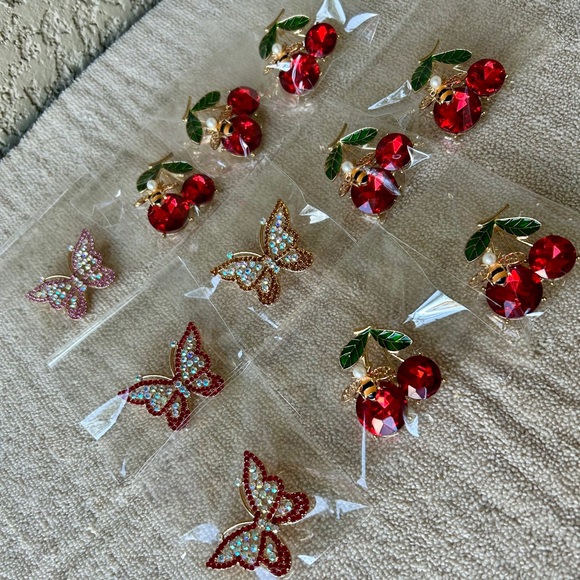 Bundle Of 11 - Butterfly and Cherry Bumblebee Brooches - Picture 2 of 7